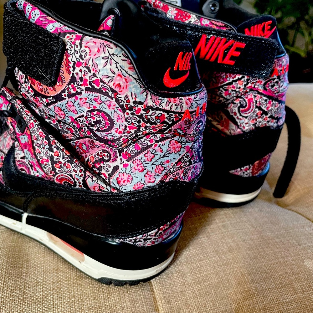 Nike WOMEN'S Air revolution Sky Hi High LIBERTY QS HIDDEN WEDGE
